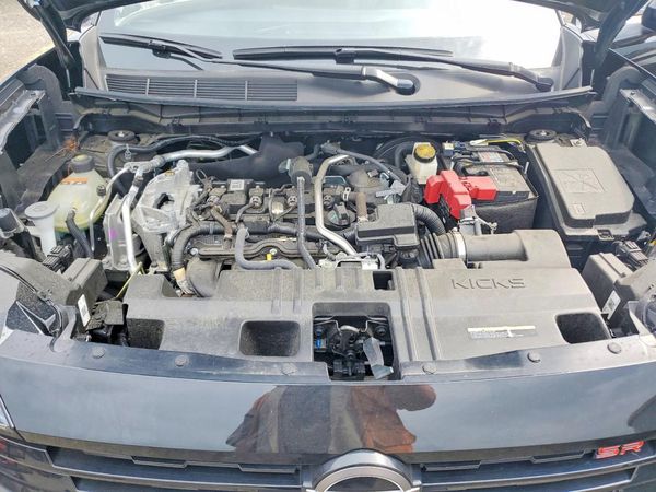 2025 NISSAN KICKS — Engine bay