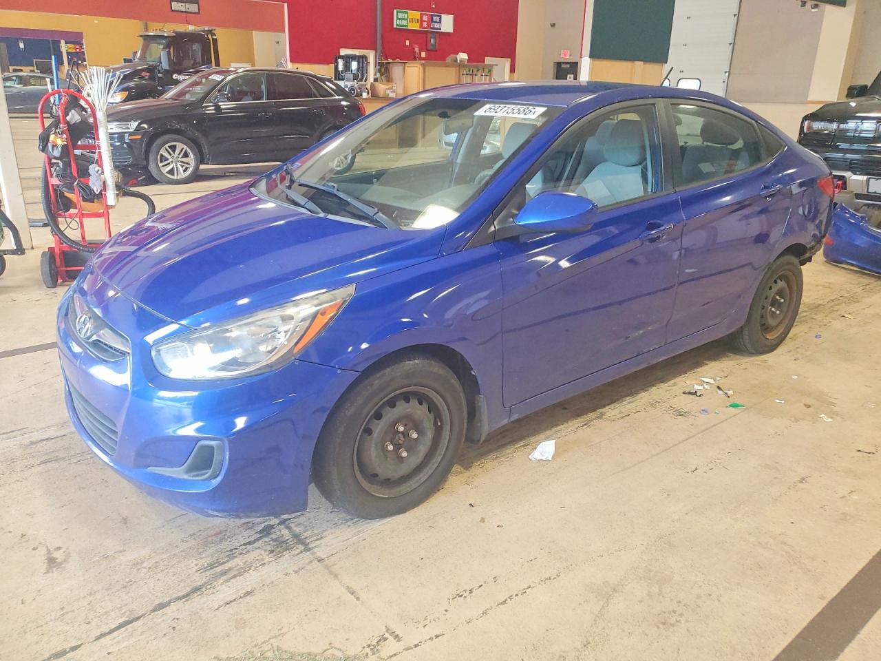 2012 HYUNDAI ACCENT GL (Middle-low grade) — Front 3/4