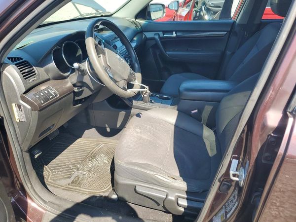 2012 KIA SORENTO GL(Middle-low grade) — DENT