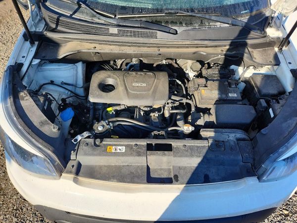 2018 KIA SOUL — Engine bay