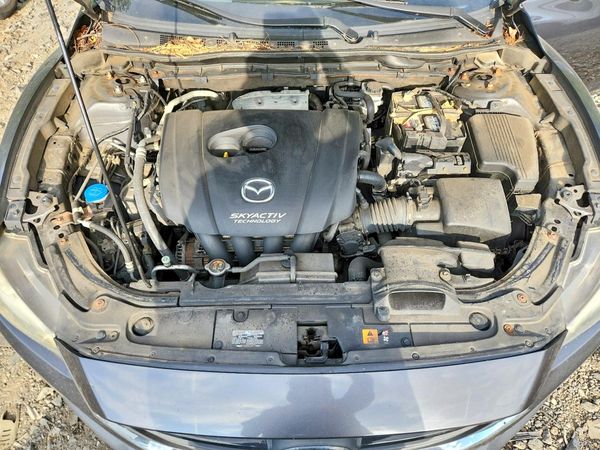 2014 MAZDA 6 — Engine bay