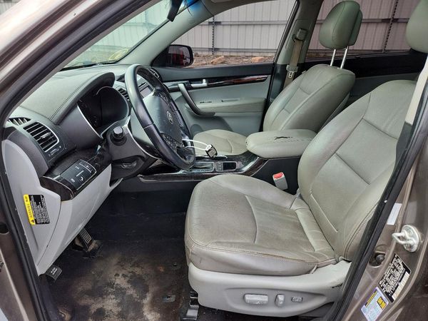 2014 KIA SORENTO SX — DENT