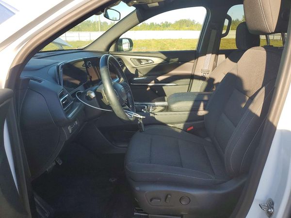 2024 CHEVROLET TRAVERSE LT — DENT