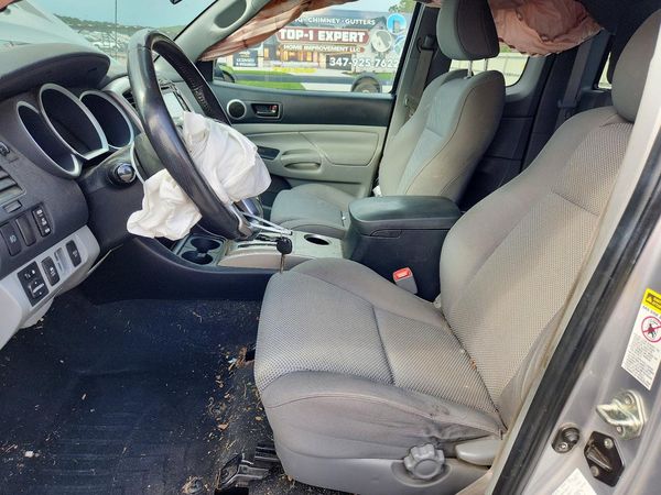 2015 TOYOTA TACOMA Delux Grade — DENT