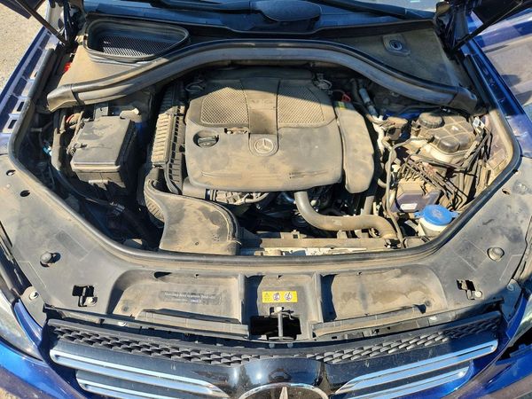 2018 MERCEDES-BENZ GLE — Engine bay
