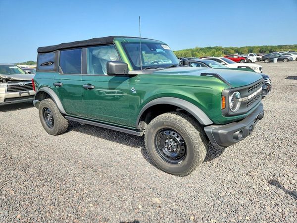 2022 FORD BRONCO — Passenger 3/4