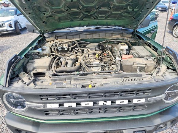 2022 FORD BRONCO — Engine bay