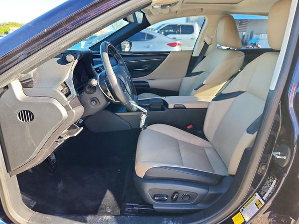 2020 LEXUS ES 350 Premium — DENT