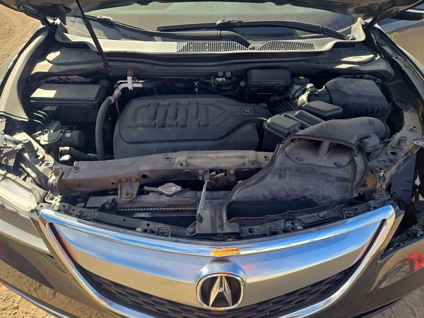 2015 ACURA MDX SH-AWD Tech Ent — Engine bay