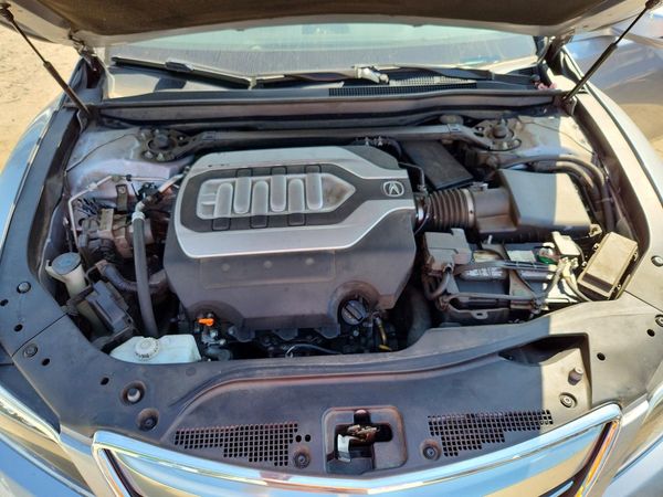 2017 ACURA RLX — Engine bay