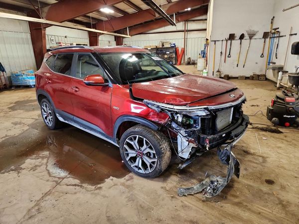2021 KIA SELTOS — Passenger 3/4