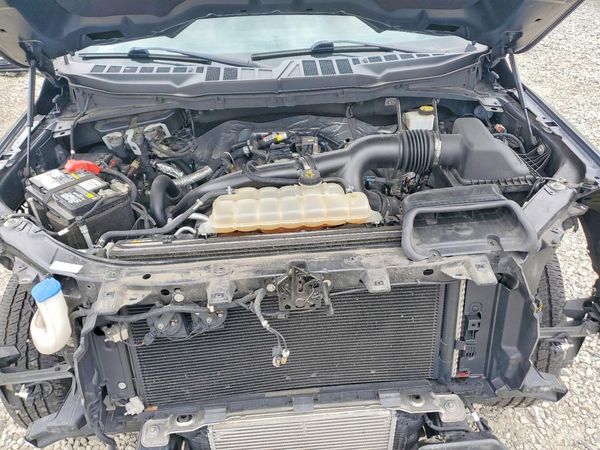 2021 FORD F150 — Engine bay