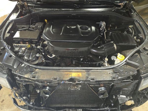 2017 JEEP GRAND CHER Laredo — Engine bay