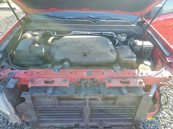 2017 CHEVROLET COLORADO Z71 — Engine bay