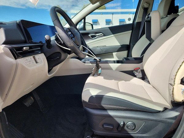 2026 KIA SPORTAGE HYBRID — DENT