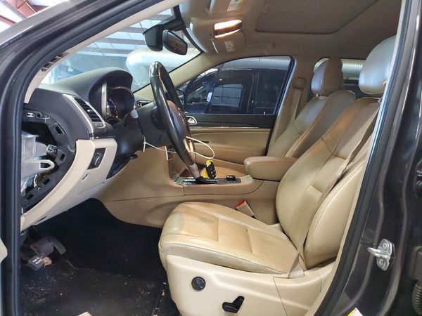 2020 JEEP GRAND CHEROKEE Limited — DENT