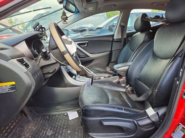 2012 HYUNDAI ELANTRA GLS(Middle grade) — DENT