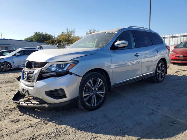 2019 NISSAN PATHFINDER — Front 3/4
