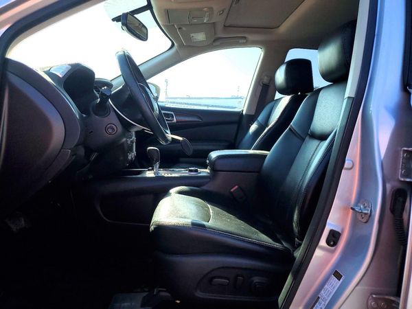 2019 NISSAN PATHFINDER — DENT