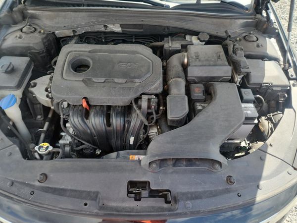 2019 KIA OPTIMA — Engine bay