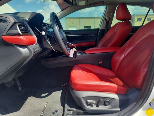 2019 TOYOTA CAMRY — DENT