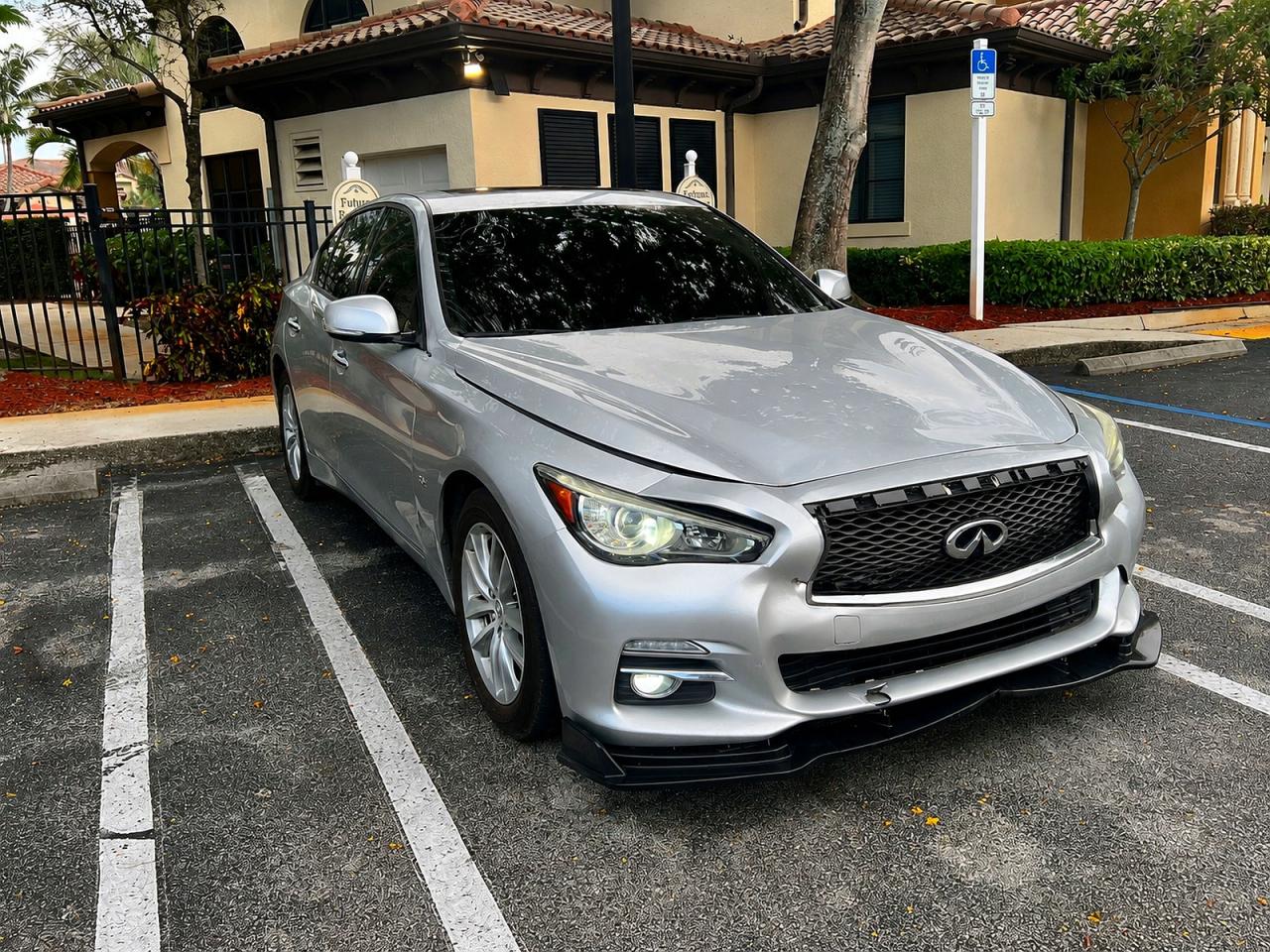 2017 INFINITI Q50