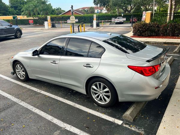 2017 INFINITI Q50