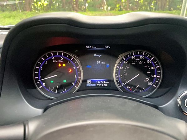 2017 INFINITI Q50