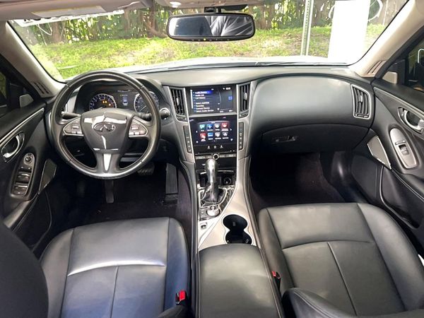 2017 INFINITI Q50
