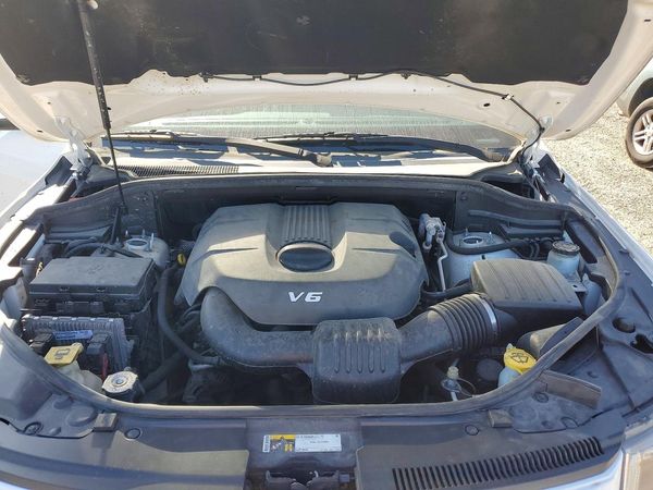 2015 JEEP GRAND CHEROKEE — Engine bay