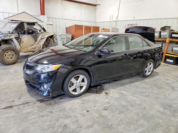 2013 TOYOTA CAMRY — DSFA — Front 3/4