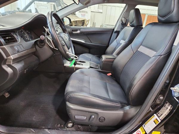 2013 TOYOTA CAMRY — DENT