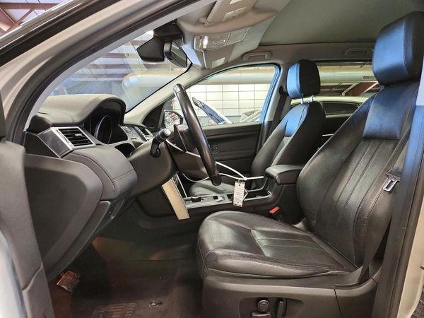 2017 LAND ROVER DISCOVERY SPORT HSE — DENT