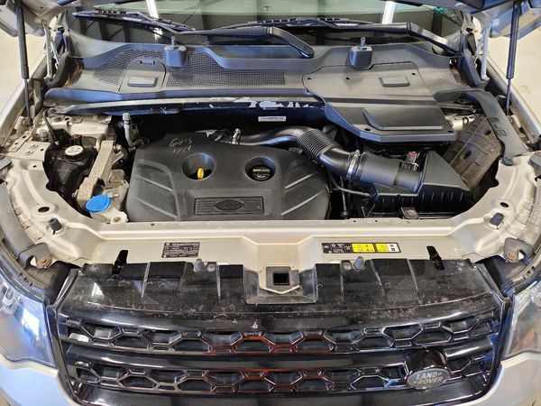 2017 LAND ROVER DISCOVERY SPORT HSE — Engine bay