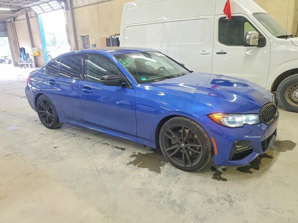 2022 BMW 330XI xDrive — Passenger 3/4