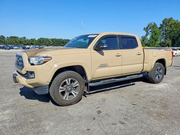 2017 TOYOTA TACOMA — Front 3/4