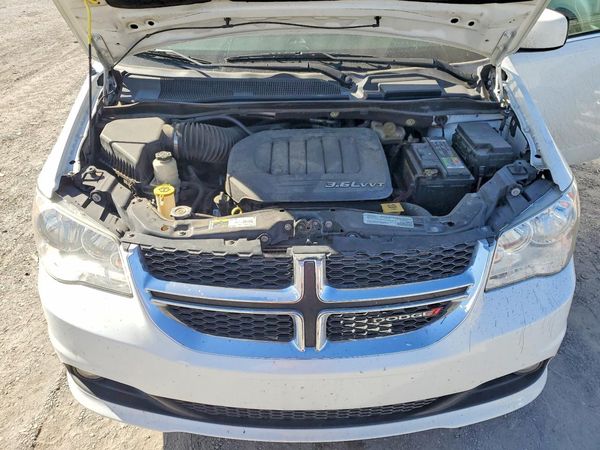 2019 DODGE GRAND CARAVAN — Engine bay