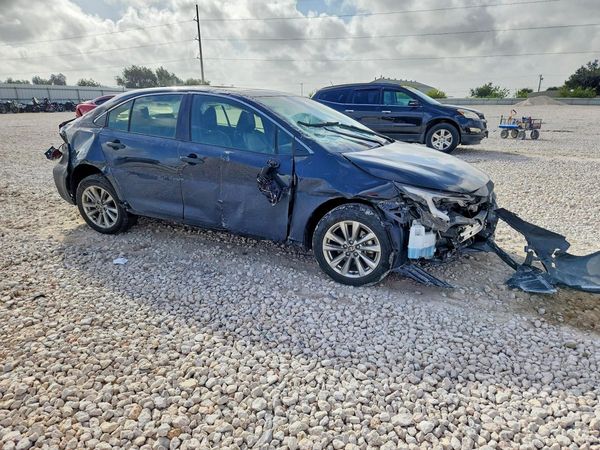 2024 TOYOTA COROLLA — Passenger 3/4