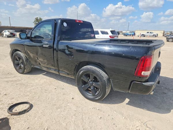 2014 RAM 1500 ST