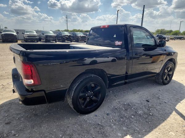 2014 RAM 1500 ST