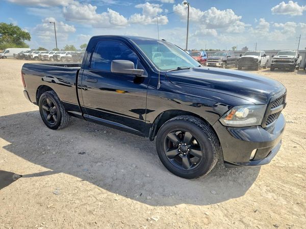 2014 RAM 1500 ST