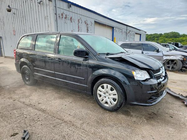 2013 DODGE GRAND CARAVAN — Passenger 3/4