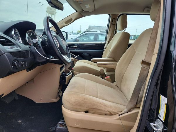 2013 DODGE GRAND CARAVAN — DENT