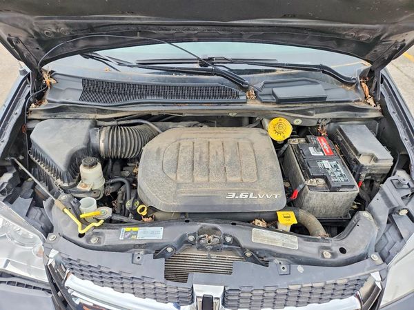 2013 DODGE GRAND CARAVAN — Engine bay