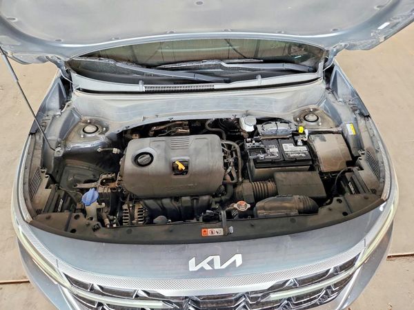 2024 KIA SELTOS — Engine bay