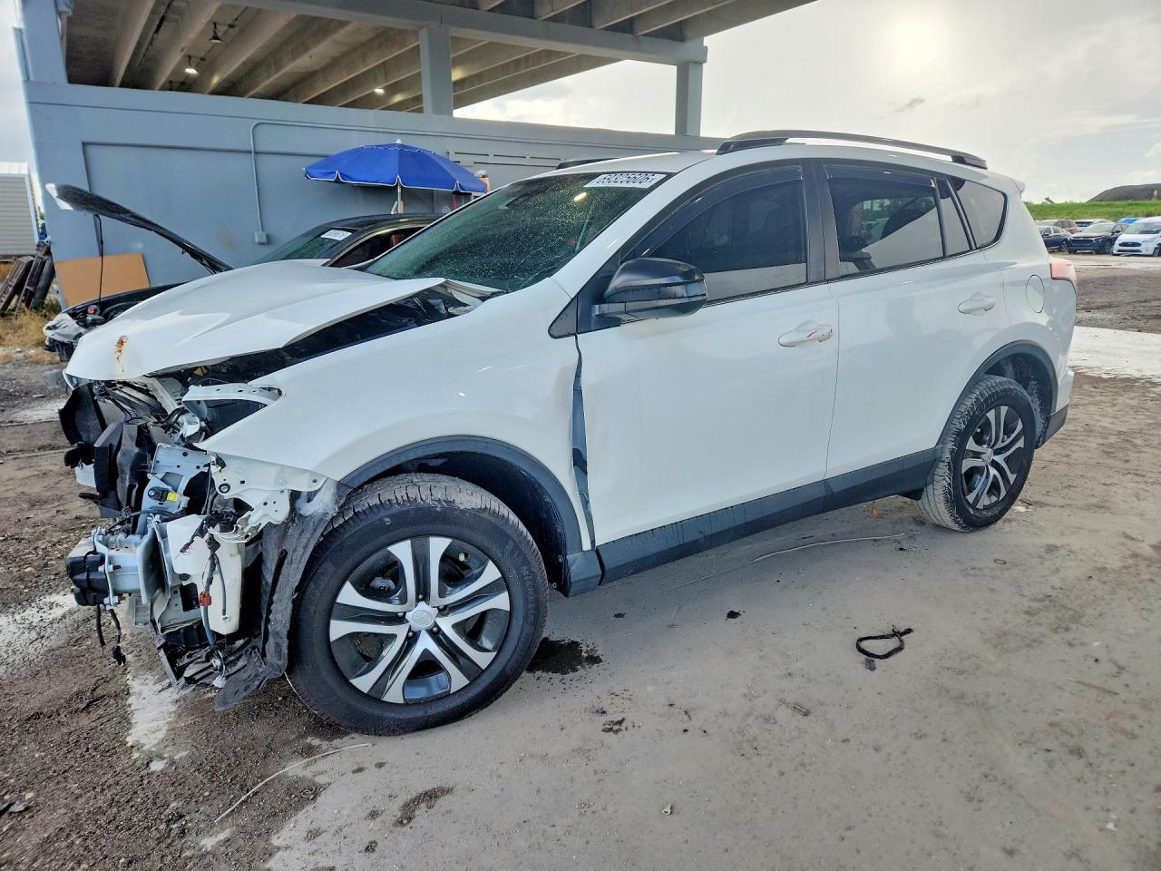 2017 TOYOTA RAV4 LE