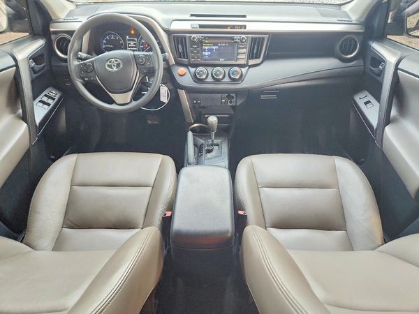 2017 TOYOTA RAV4 LE