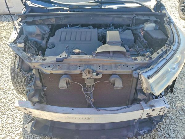 2015 TOYOTA HIGHLANDER — Engine bay