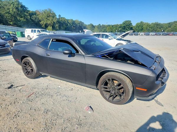 2019 DODGE CHALLENGER — Passenger 3/4