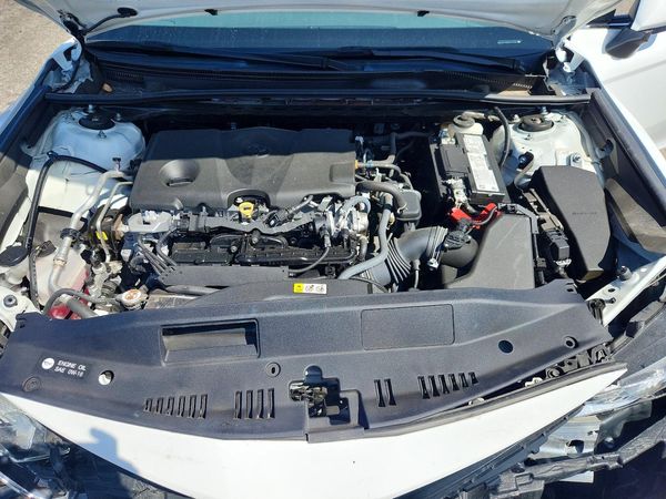 2024 TOYOTA CAMRY — Engine bay